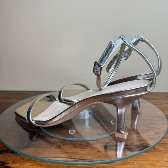 NINE WEST Ripe 3 Knitten Heel Sandals in metallic Gold - Picture 9 of 15